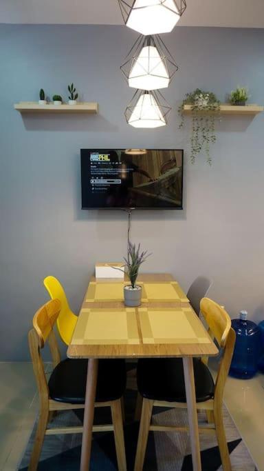 The Fika Room Near Mnl Airport - Scandi Studio Unit With Fast Wi-Fi & Netflix - Read Full Property Desc Before Booking Manila Esterno foto